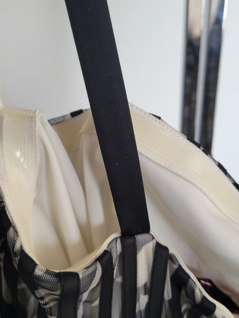 JS Collections Black/Cream Striped Floral Pleated Spaghetti Strap Dress (Size:22 - Picture 8 of 16